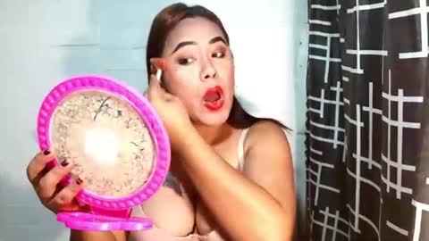 prettydiannara online show from 2, 2, 2026