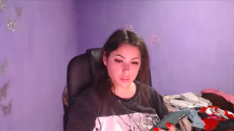 prettyjulliette online show from 17, 12, 2024