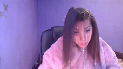 prettyjulliette online show from 1, 1, 2025