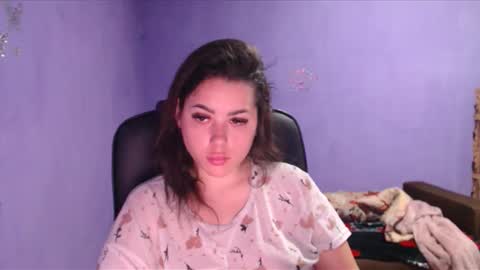 prettyjulliette online show from 2, 1, 2025