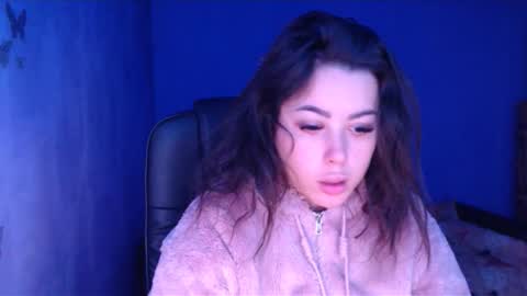 prettyjulliette online show from 3, 1, 2025