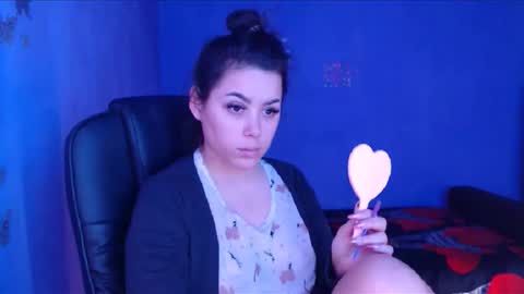 prettyjulliette online show from 6, 1, 2025
