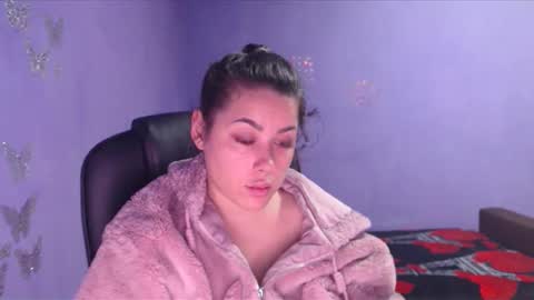 prettyjulliette online show from 7, 1, 2025