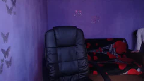 prettyjulliette online show from 8, 1, 2025