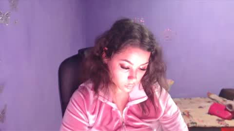 prettyjulliette online show from 10, 1, 2025