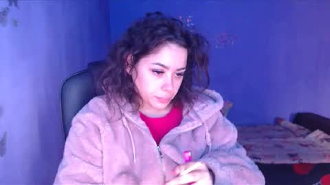 prettyjulliette online show from 12, 1, 2025