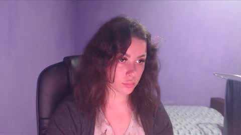 prettyjulliette online show from 4, 2, 2025