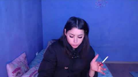 prettyjulliette online show from 25, 2, 2025