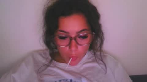 prettyjulliette online show from 15, 10, 2025