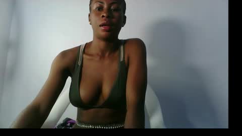 evelyn online show from 11, 10, 2025