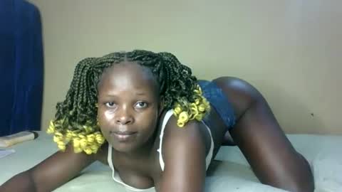 Snapshot of prettymelly_ chatting on 12, 11, 2025 Melly online show from 12, 11, 2025