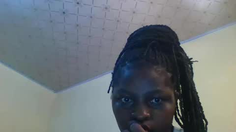 Snapshot of prettyshally chatting on 8, 3, 2026 prettyshally online show from 8, 3, 2026