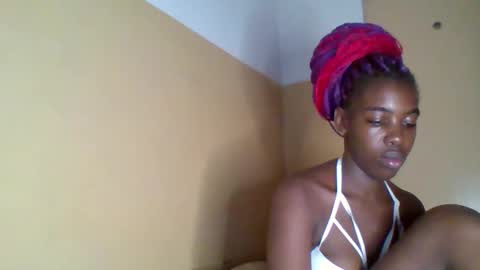 prettyzuzu online show from 19, 12, 2025