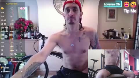 Snapshot of prince_raphael chatting on 3, 10, 2025 Riffraff online show from 3, 10, 2025