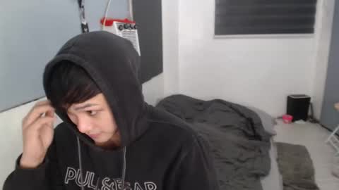 Snapshot of princeadrianx chatting on 12, 11, 2025 Prince Adrian online show from 12, 11, 2025