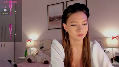 Snapshot of princess_nier chatting on 28, 11, 2025 Princess Diana online show from 28, 11, 2025