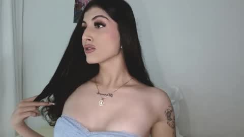 Snapshot of princess_ofyourdreams chatting on 4, 12, 2025 Sophie online show from 4, 12, 2025