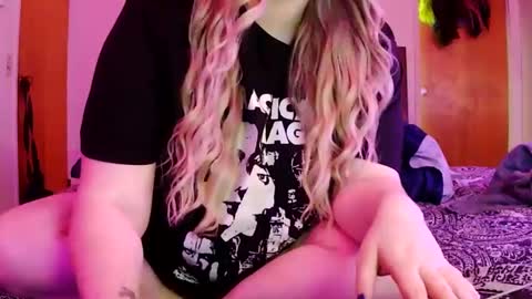 NOTYOURTYPICALBARBIE online show from 21, 9, 2025