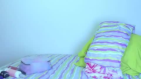 PriscilaSmiith online show from 17, 2, 2025