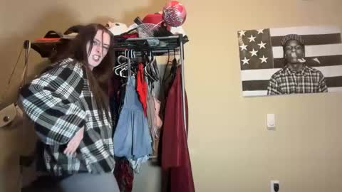 Snapshot of prism50 chatting on 9, 10, 2025 Prism online show from 9, 10, 2025