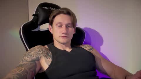 Oliver online show from 6, 11, 2025