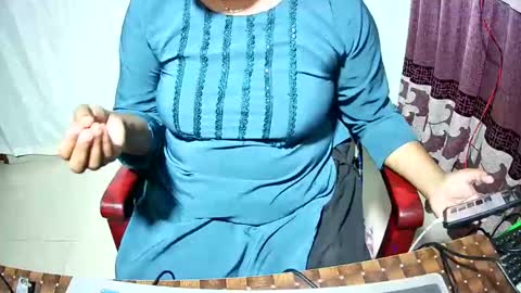 Priyonti ganguli online show from 4, 12, 2025