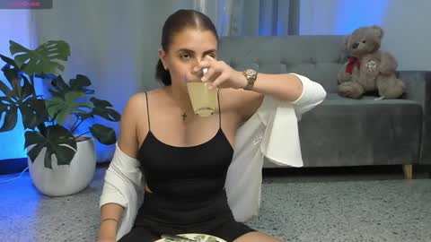 Snapshot of prvncessa_10 chatting on 10, 12, 2024 INDEPENDENT MODEL online show from 10, 12, 2024