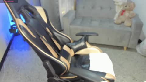 Snapshot of prvncessa_10 chatting on 18, 1, 2025 INDEPENDENT MODEL online show from 18, 1, 2025