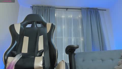 Snapshot of prvncessa_10 chatting on 4, 2, 2025 INDEPENDENT MODEL online show from 4, 2, 2025
