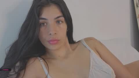 Snapshot of pssiquiss chatting on 11, 11, 2025 Katerine online show from 11, 11, 2025