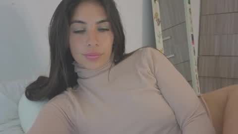 Snapshot of pssiquiss chatting on 14, 11, 2025 Katerine online show from 14, 11, 2025