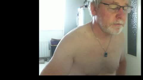 Snapshot of ptitrouquin chatting on 31, 10, 2025 ptitrouquin online show from 31, 10, 2025