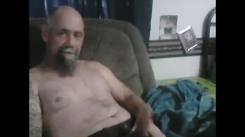 Snapshot of ptyp1973 chatting on 6, 3, 2025 ptyp1973 online show from 6, 3, 2025