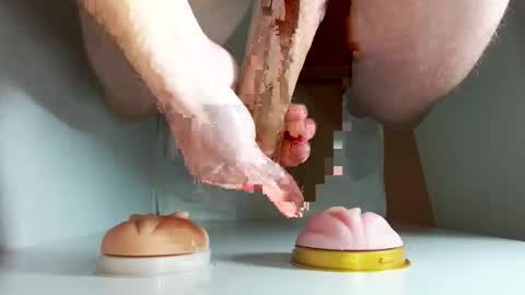 Snapshot of pude90 chatting on 13, 10, 2025 PuDe90 online show from 13, 10, 2025