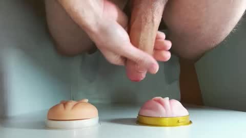 Snapshot of pude90 chatting on 14, 10, 2025 PuDe90 online show from 14, 10, 2025