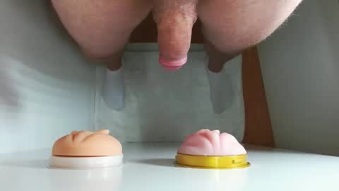 Snapshot of pude90 chatting on 5, 11, 2025 PuDe90 online show from 5, 11, 2025