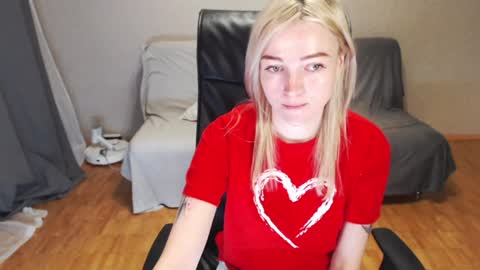 Snapshot of puma_ma chatting on 20, 12, 2024 Polly online show from 20, 12, 2024