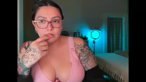 Snapshot of pumpkin_bunny chatting on 10, 10, 2025 Pumpkin bunny online show from 10, 10, 2025