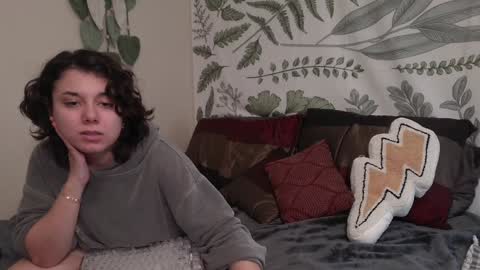 Snapshot of punkpuppy chatting on 28, 12, 2024 emmy online show from 28, 12, 2024