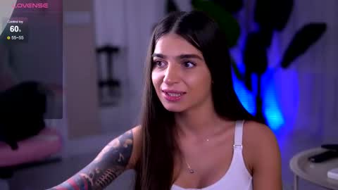 Snapshot of pureellie chatting on 17, 11, 2025 Emily online show from 17, 11, 2025