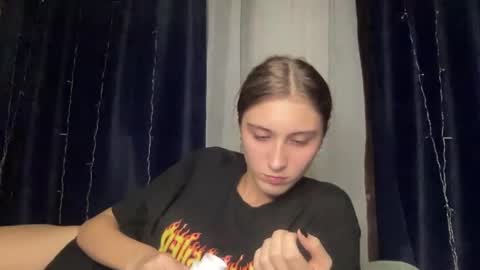 Snapshot of pussygir007 chatting on 3, 1, 2025 pussygirl007 online show from 3, 1, 2025