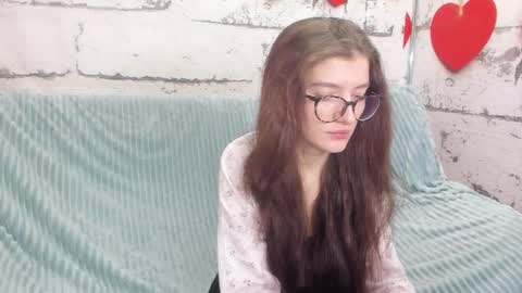 pussykatt_girl online show from 18, 2, 2025