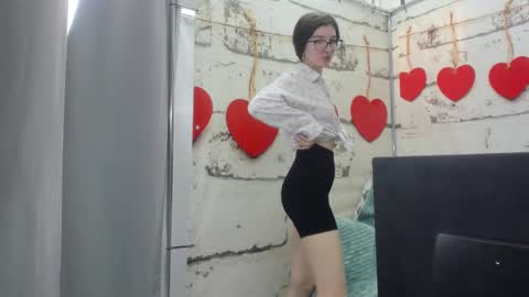 pussykatt_girl online show from 6, 3, 2025