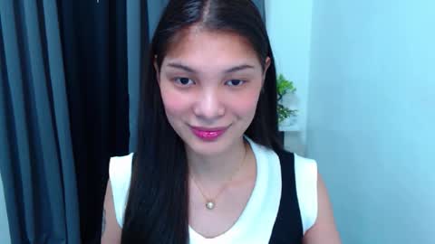 Snapshot of pussywetandwild chatting on 5, 10, 2025 LHARA online show from 5, 10, 2025