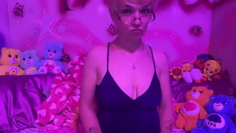 pvnkpixie online show from 17, 9, 2025