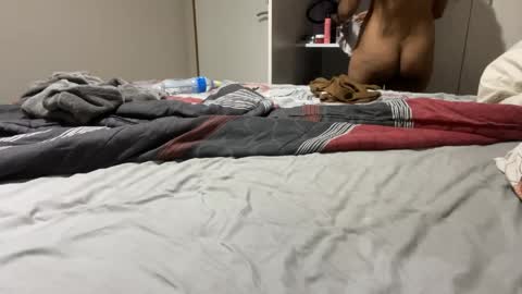 pwettyyungthang online show from 23, 3, 2026