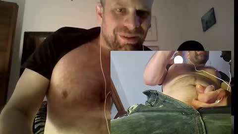 Snapshot of qb45 chatting on 5, 12, 2024 qb45 online show from 5, 12, 2024