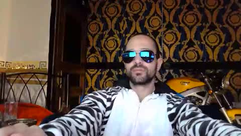 Qianos online show from 24, 11, 2025