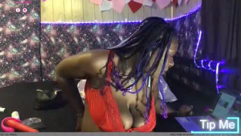 Snapshot of qnibee chatting on 17, 9, 2025 qnibee online show from 17, 9, 2025