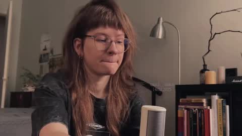 Snapshot of quack__quack chatting on 16, 2, 2025 online show from 16, 2, 2025